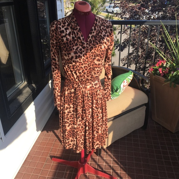 EUC Rachel Pally Leopard Wrap Dress - Size M - Picture 2 of 7